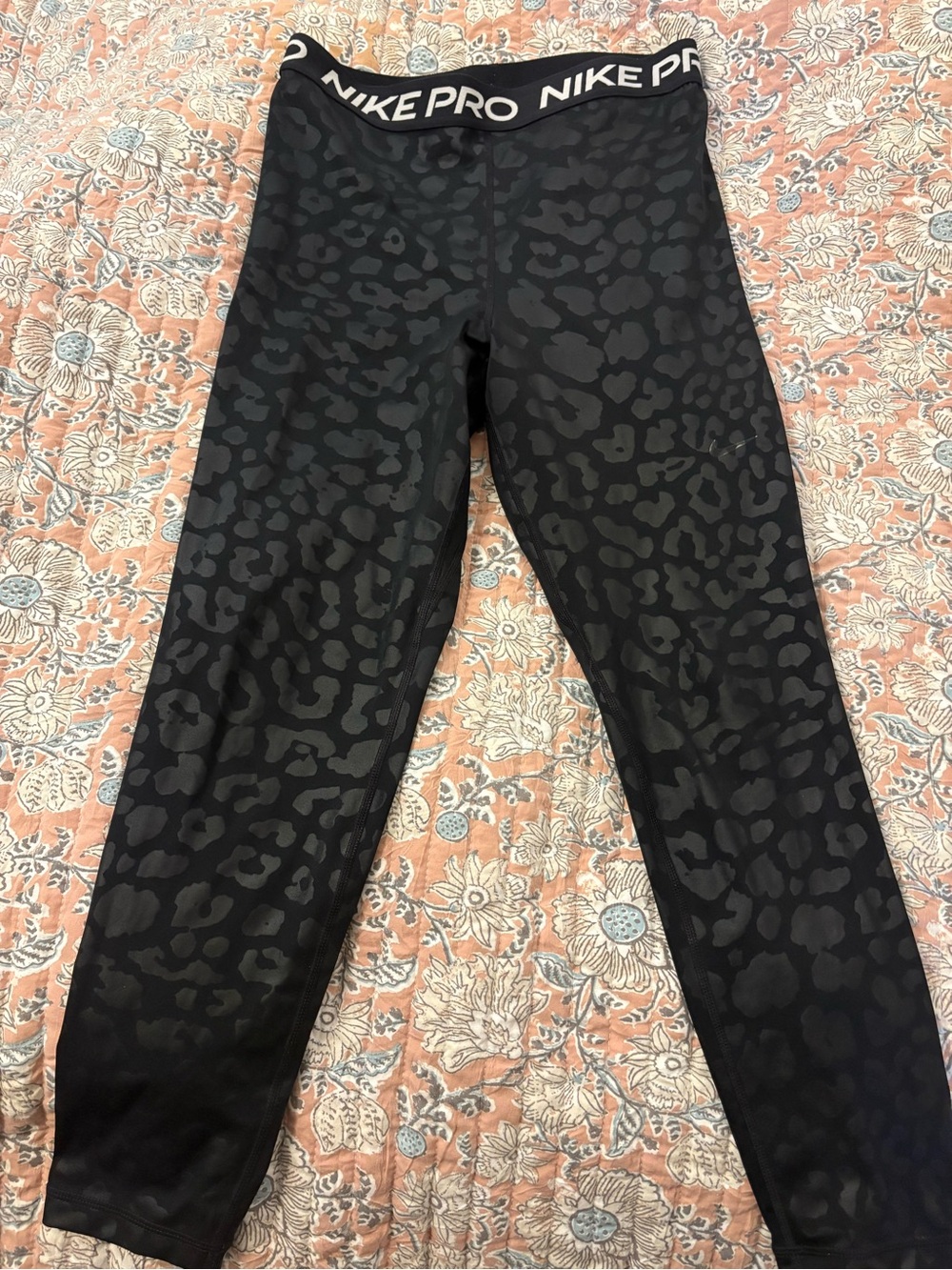 Nike Pro Black Leopard Print Leggings